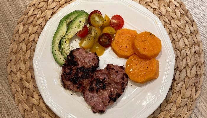 Recetas Emdeza - Criollo a la plancha con boniato, tomate y aguacate